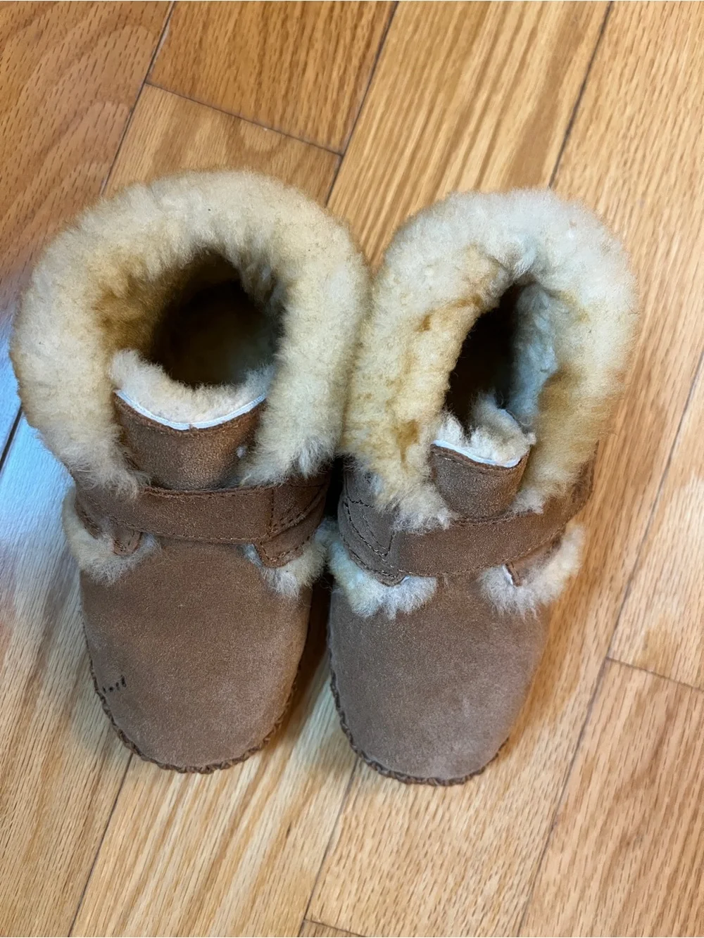 L.L.Bean Unisex Toddler Shearling Slipper Moccasins Suede Velcro Size 9-10
